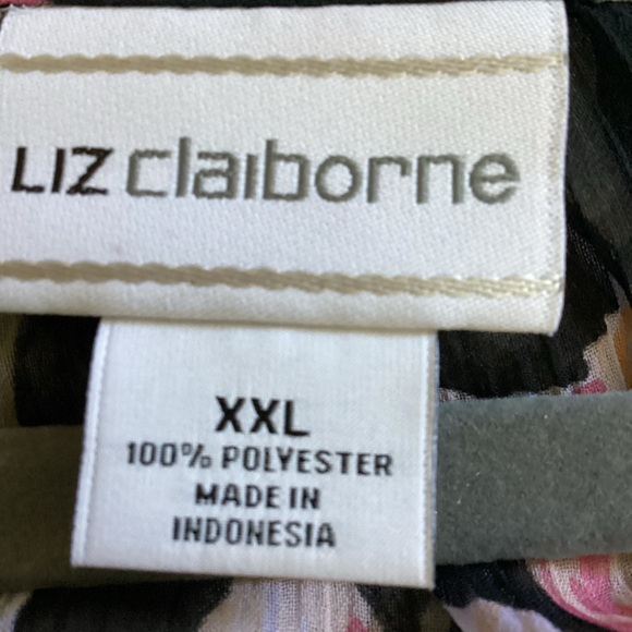 Liz Claiborne Floral Cold Shoulder Top Blouse 
Size XXL BLACK& Pink Ruffles - Picture 8 of 8